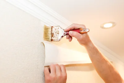 Pose de papier peint à la Trinité-de-Réville — revêtements muraux et toiles de verre